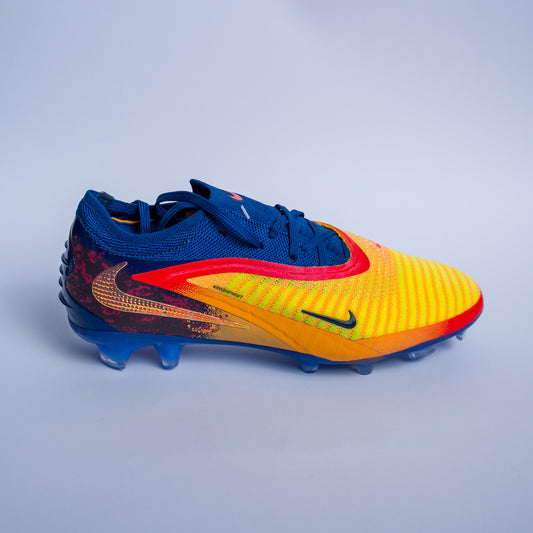 Phantom 6 Low Pro Firm-Ground Football Boot